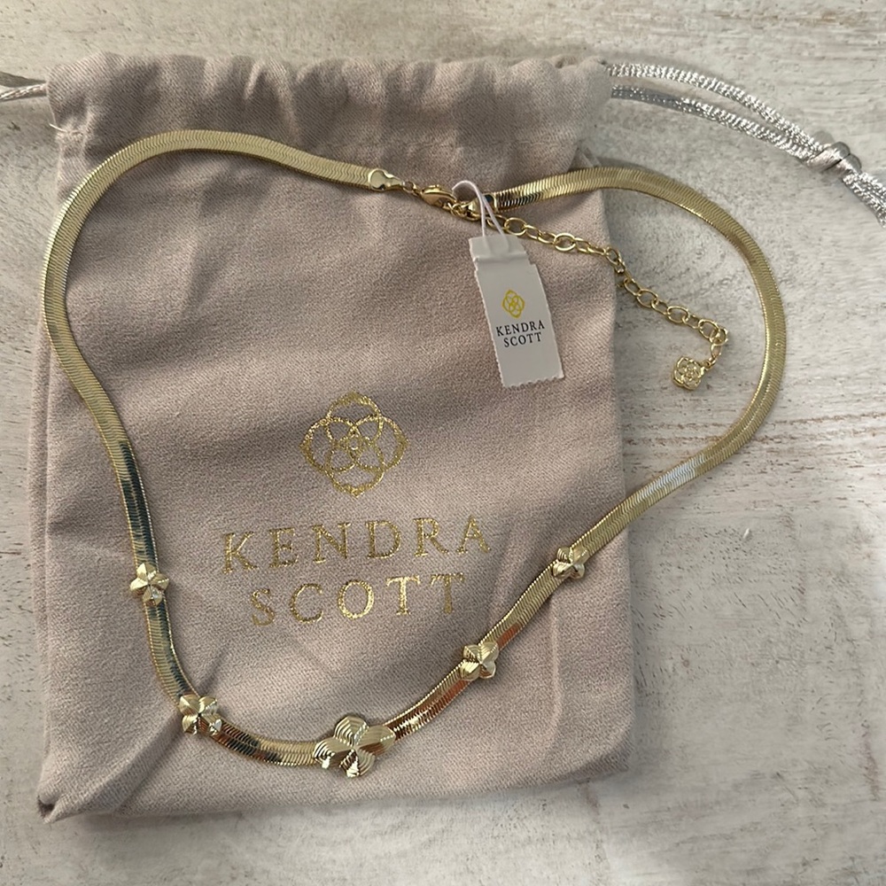 Kendra Scott Abbie Herringbone Necklace in Gold